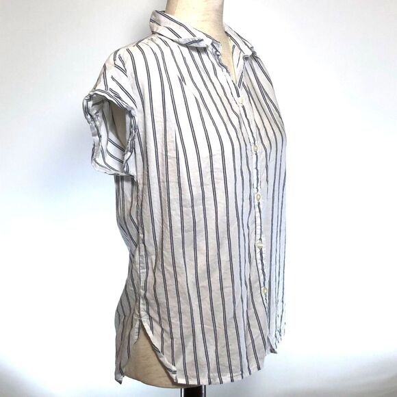 Old Navy Women's Button-Up Shirt Striped Cap Sleeve Size Small - Picture 6 of 6